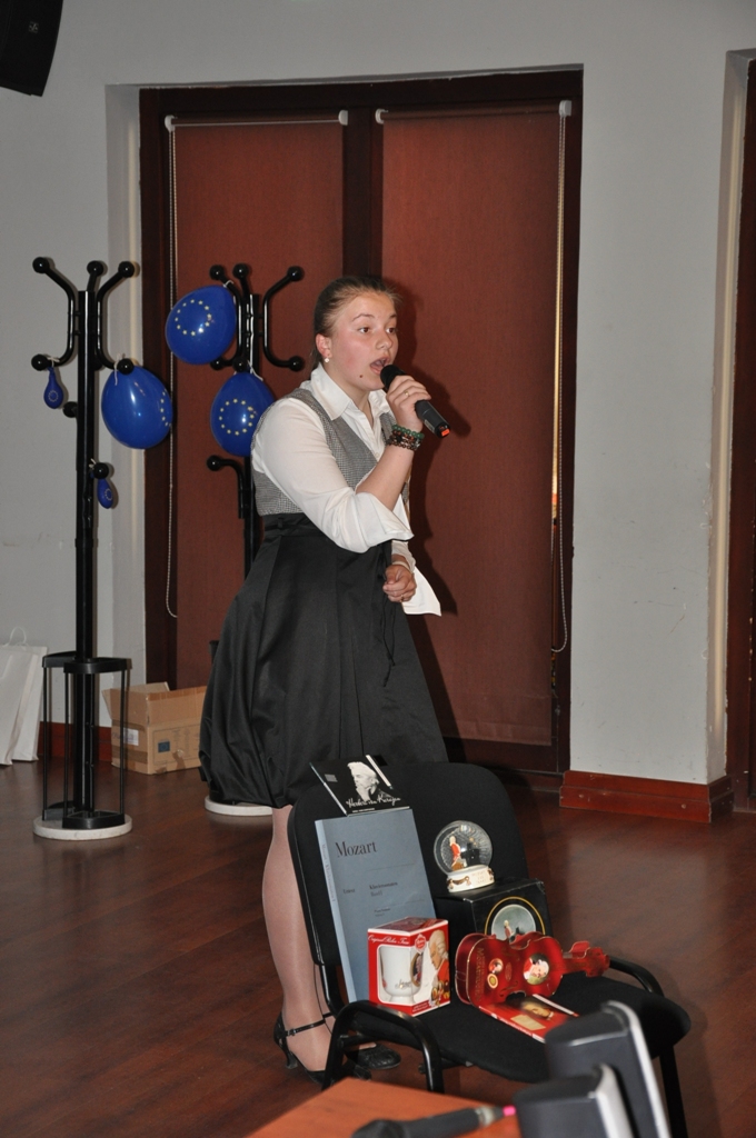 DSC_0111.JPG - UNICODE